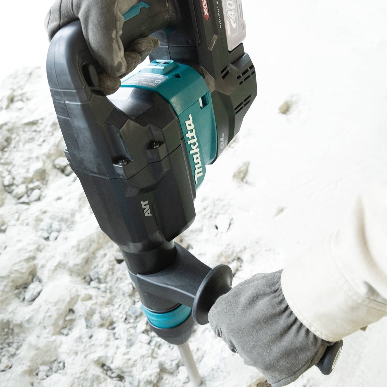 Makita GMH01Z 40V max XGT® 15 lb. AVT® Demolition Hammer - 11