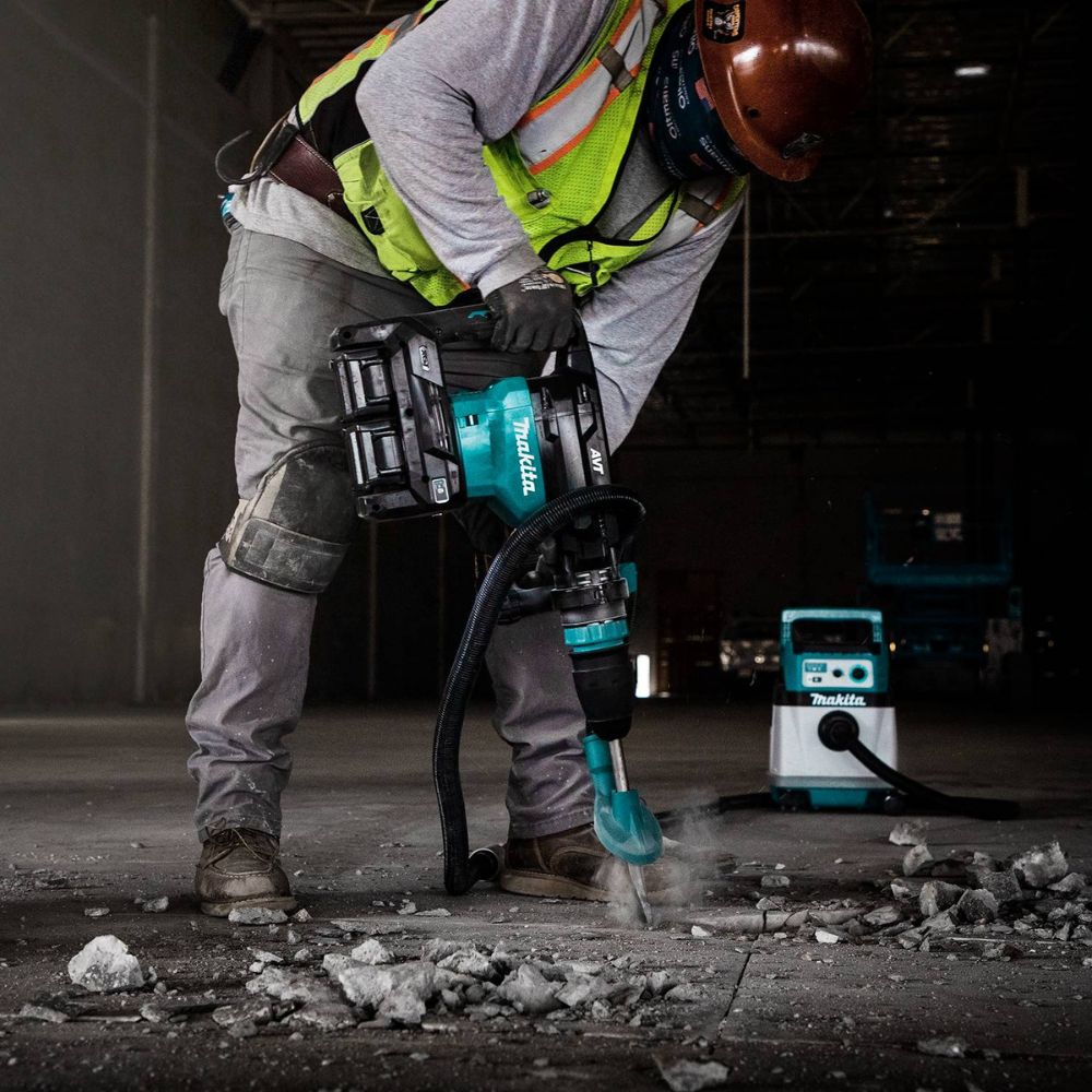 Makita GMH02PM 80V max (40V max X2) XGT 28 lb. AVT® Demolition Hammer Kit - 35