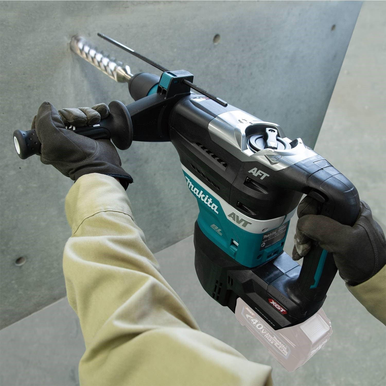 Makita GRH05Z 40V max XGT® 1-9/16" AVT® Rotary Hammer - 8