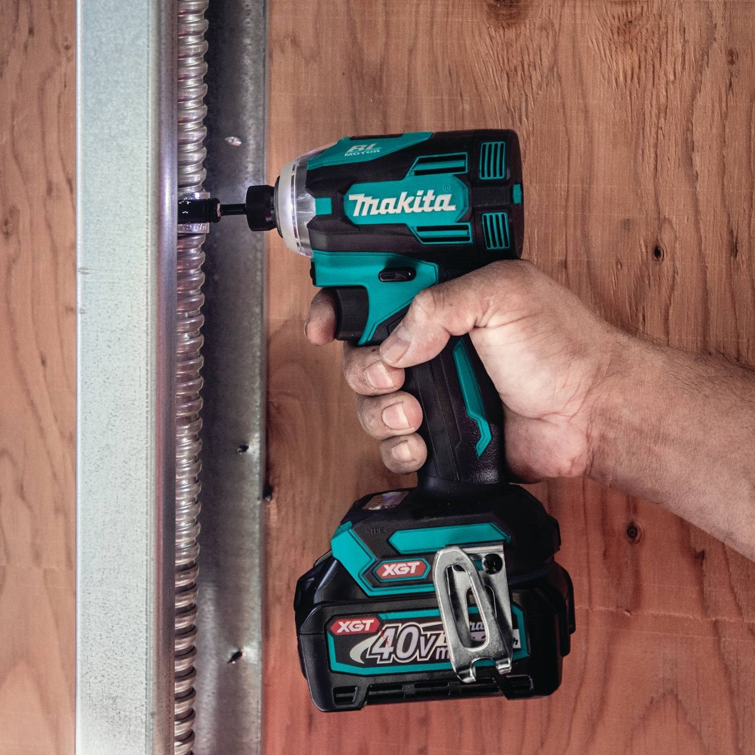 Makita GT400M1D1 40V max XGT® 4-Pc. Combo Kit (2.5Ah/4.0Ah) - 29