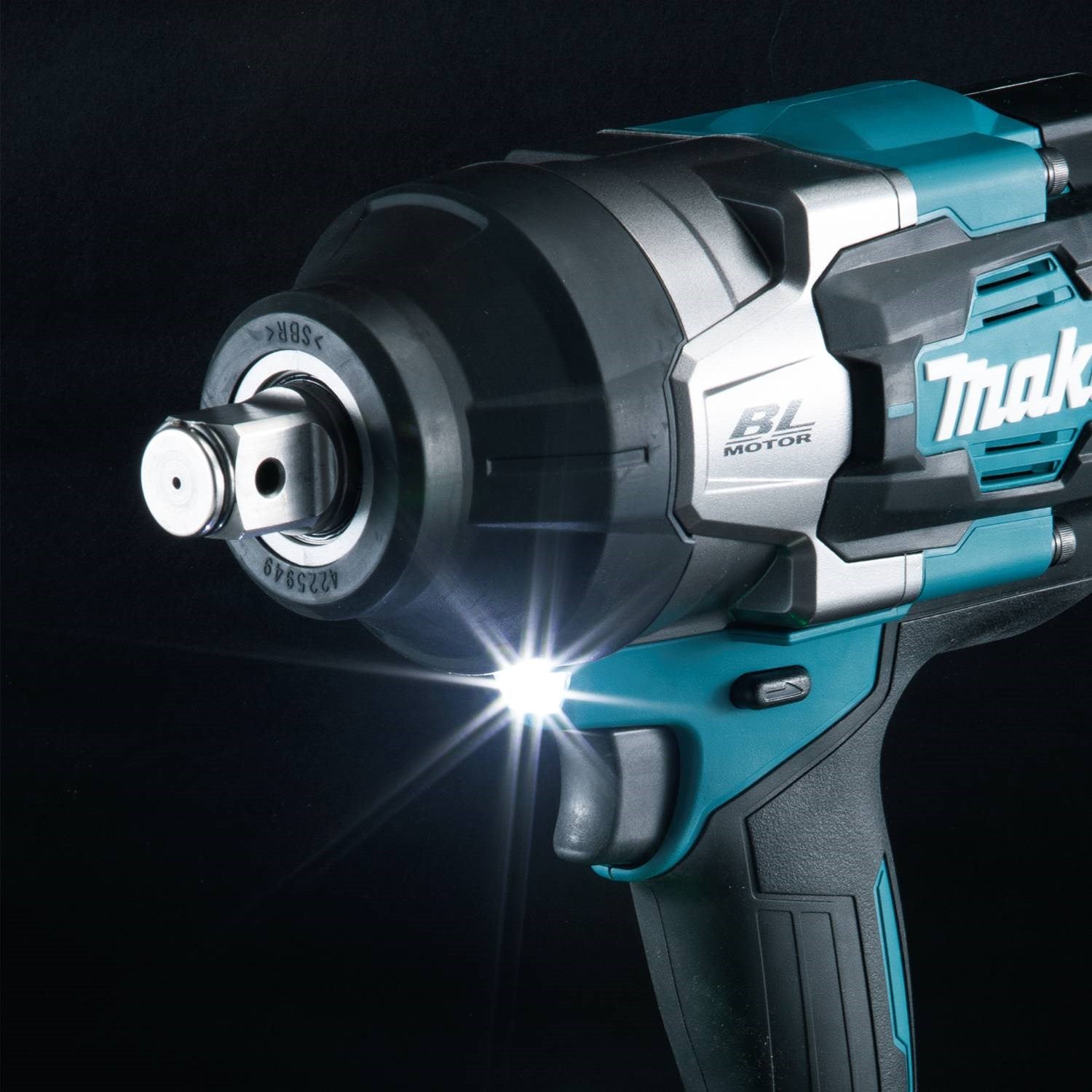 Makita GWT01D 40V max XGT® Impact Wrench Kit - 8